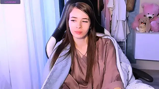 Freechat ZoyaMill on StripChat