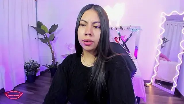 ZURY_TAY on StripChat