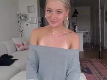 Photos of lilyyymonroee from Chaturbate is Freechat