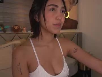 luucy___ model from Chaturbate