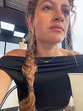 Photos of alana15 from StripChat is Freechat