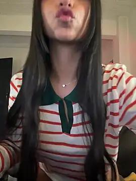 Photos of aly_golden_ from StripChat is Freechat