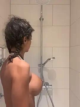 Photos of AlyssaHottv_ from StripChat is Freechat