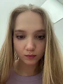 Photos of bambi_lu from StripChat is Freechat