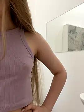 Photos of bambi_lu from StripChat is Freechat