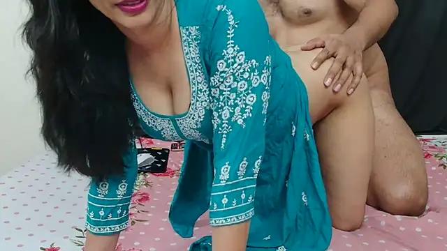 Photos of BOMBSHELL_BAE from StripChat is Group