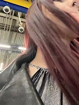 Photos of Cherry____Pie from StripChat is Freechat