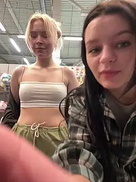 Photos of Cum_girlss from StripChat is Freechat