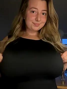 Photos of curvyflawless from StripChat is Private