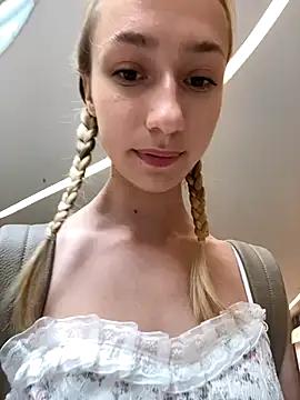 Photos of Lia__Love from StripChat is Freechat