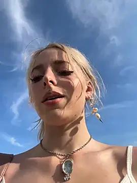 Photos of LoraaDoll from StripChat is Freechat