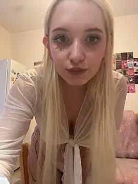 Photos of Milkyy_wway from StripChat is Freechat