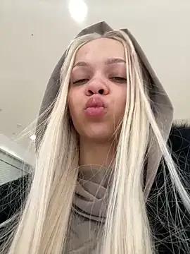 Photos of ValenciaShock from StripChat is Freechat